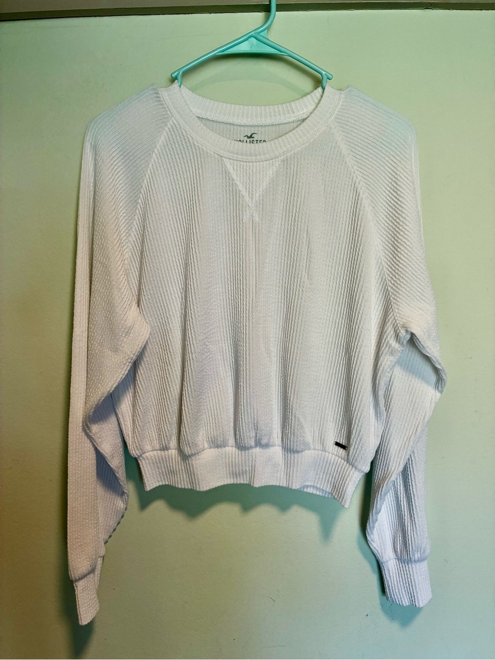 Hollister Women's White Textured Crewneck Sweater